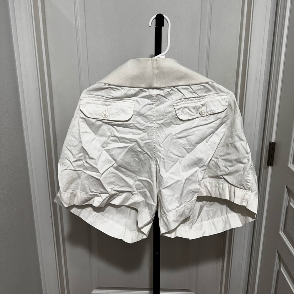 Liz Lange maternity xxl white stretchy shorts - Picture 3 of 3
